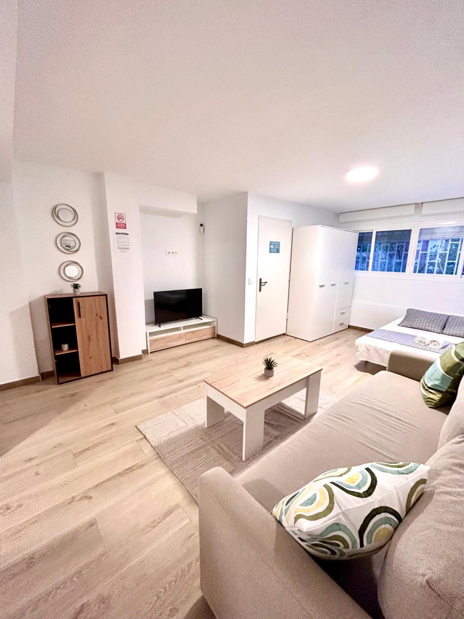 Apartamentos Ribadeo Madryt Zewnętrze zdjęcie