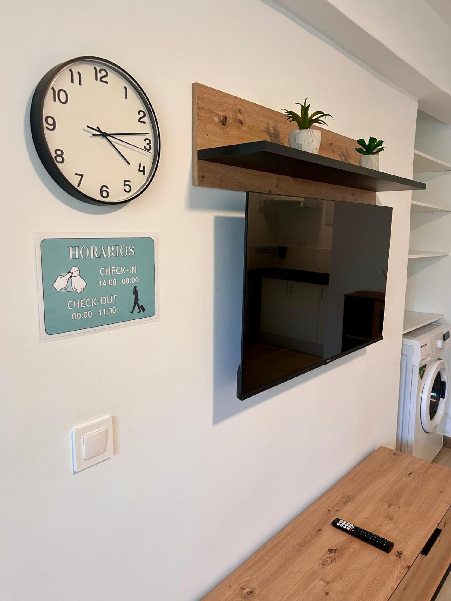 Apartamentos Ribadeo Madryt Zewnętrze zdjęcie